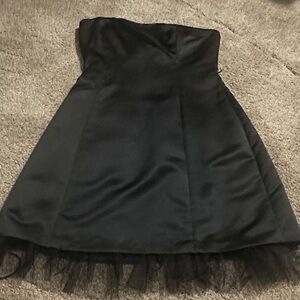 Elegant Black Strapless Dress